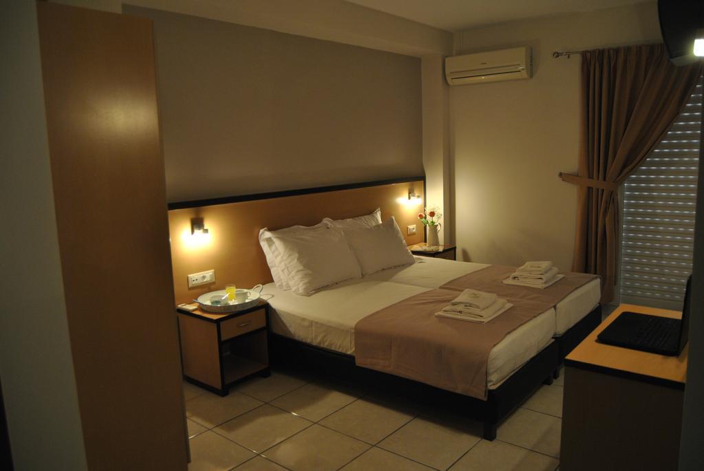 Theofilos City Hotel Chania  Room photo