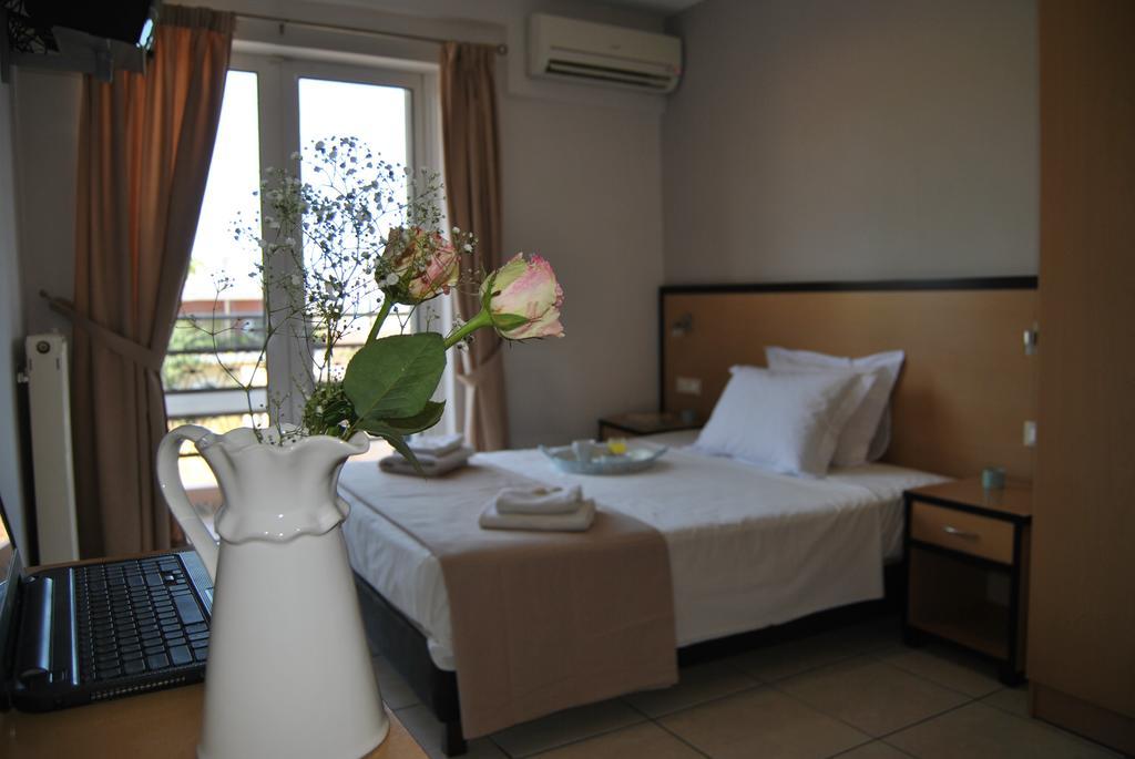 Theofilos City Hotel Chania  Room photo