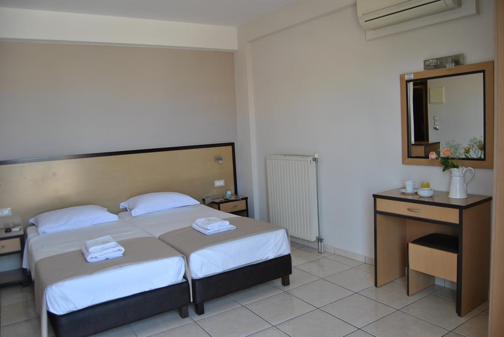 Theofilos City Hotel Chania  Room photo