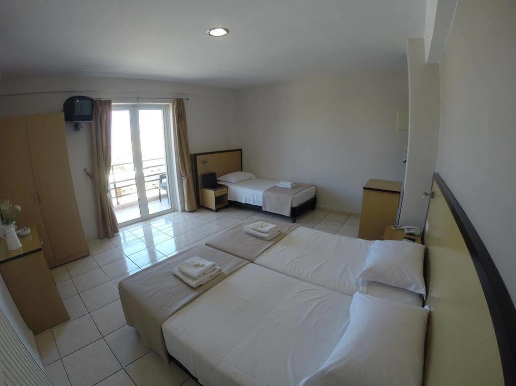 Theofilos City Hotel Chania  Exterior photo